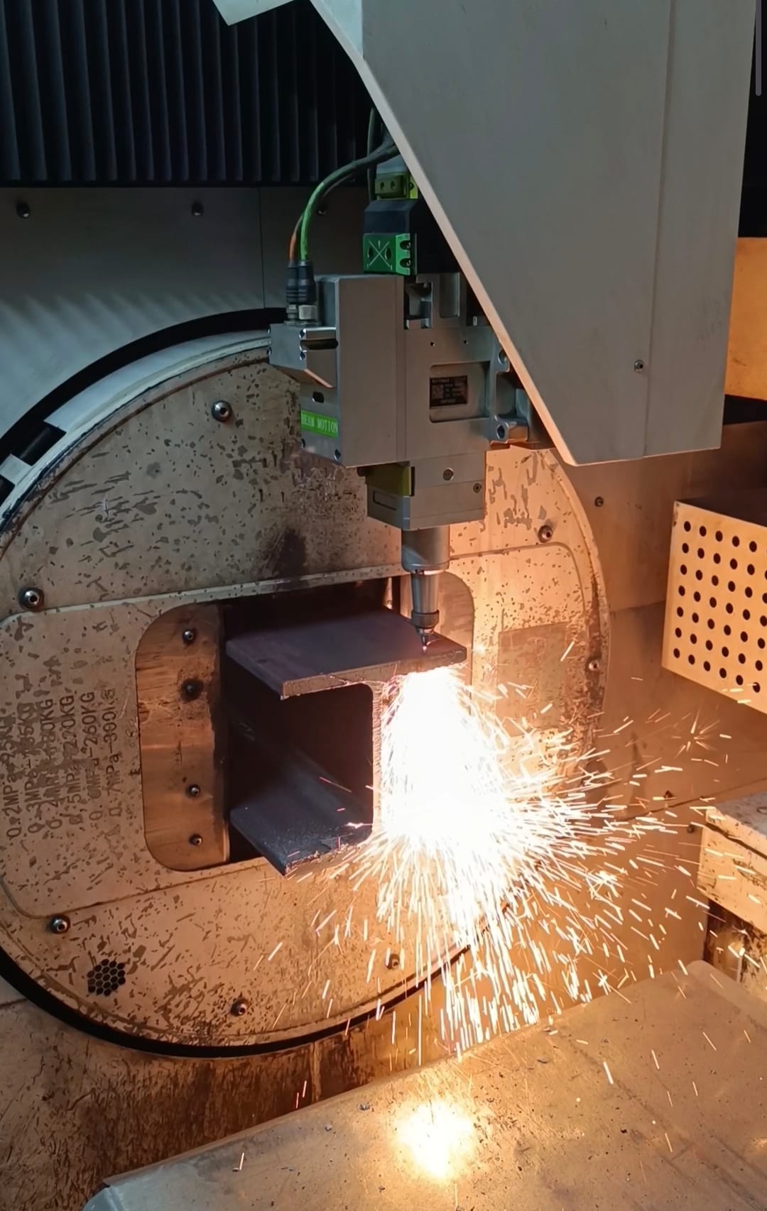 Boru & Profil Lazer Kesim Hizmeti - Slide 6